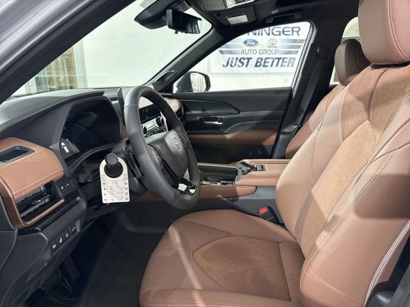 2026 Toyota Grand Highlander Hybrid MAX Platinum