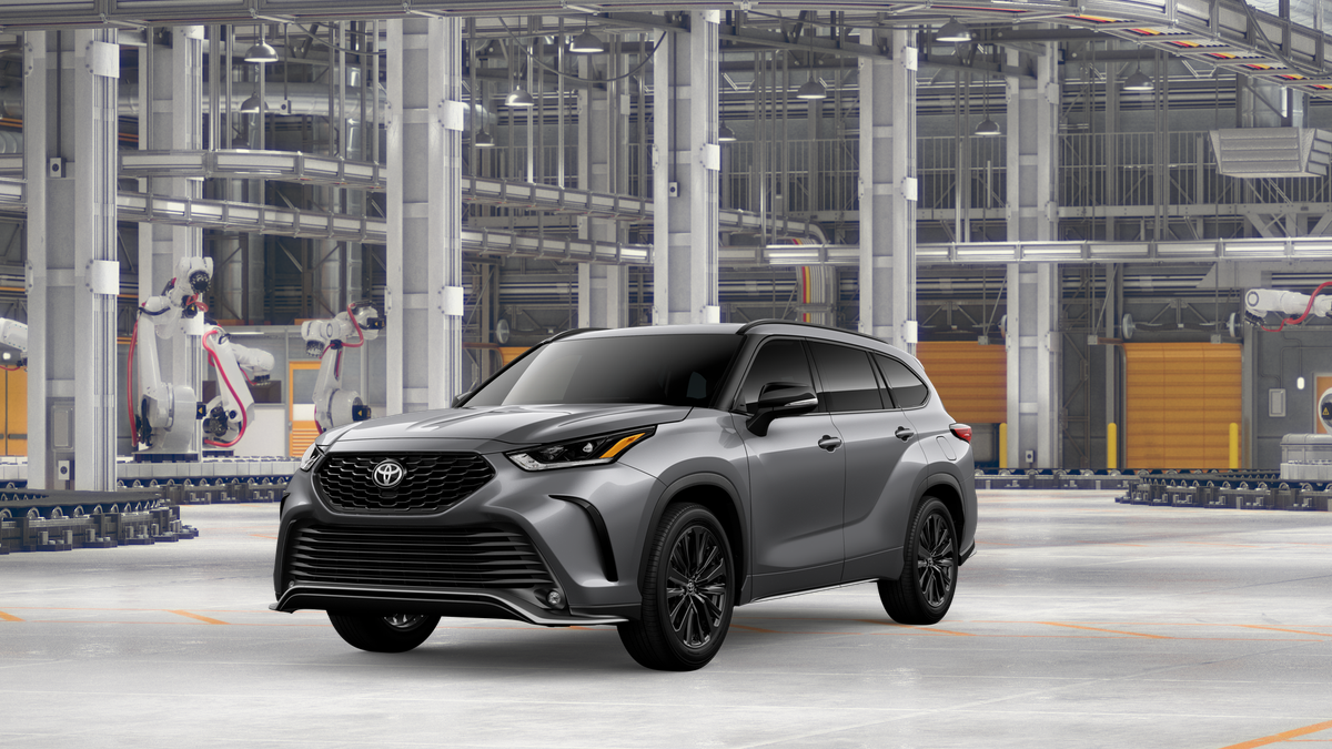 2026 Toyota Highlander XSE AWD's photo
