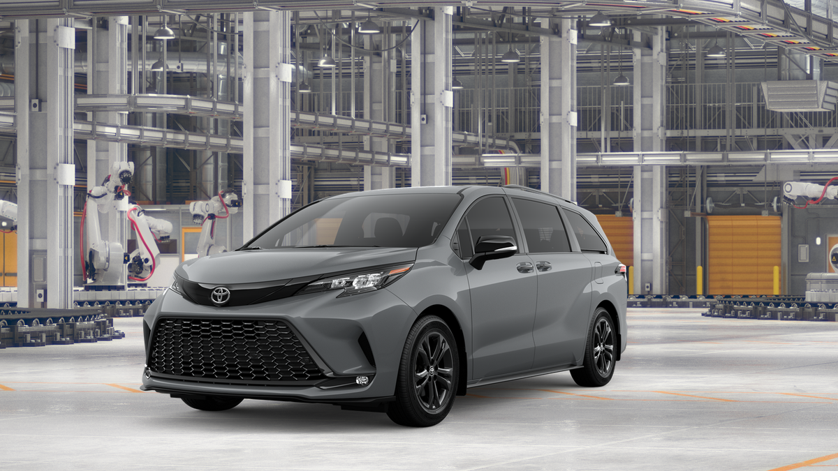 2026 Toyota Sienna XSE 7-Passenger Hybrid AWD's photo
