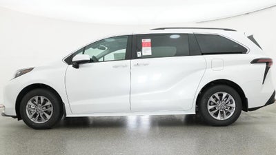 2026 Toyota Sienna XLE