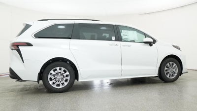 2026 Toyota Sienna XLE