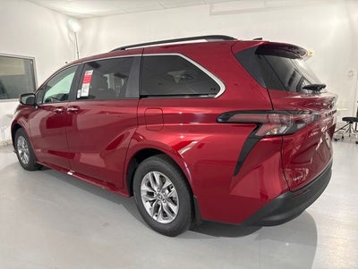 2026 Toyota Sienna XLE