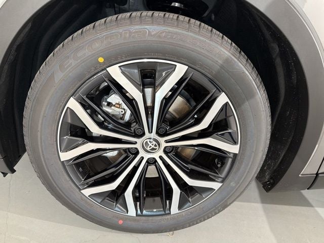 2026 Toyota Toyota Crown XLE