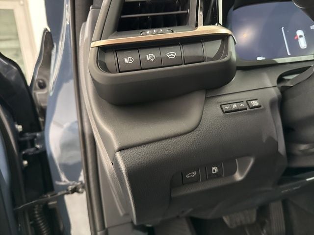 2025 Toyota Toyota Crown Signia Limited