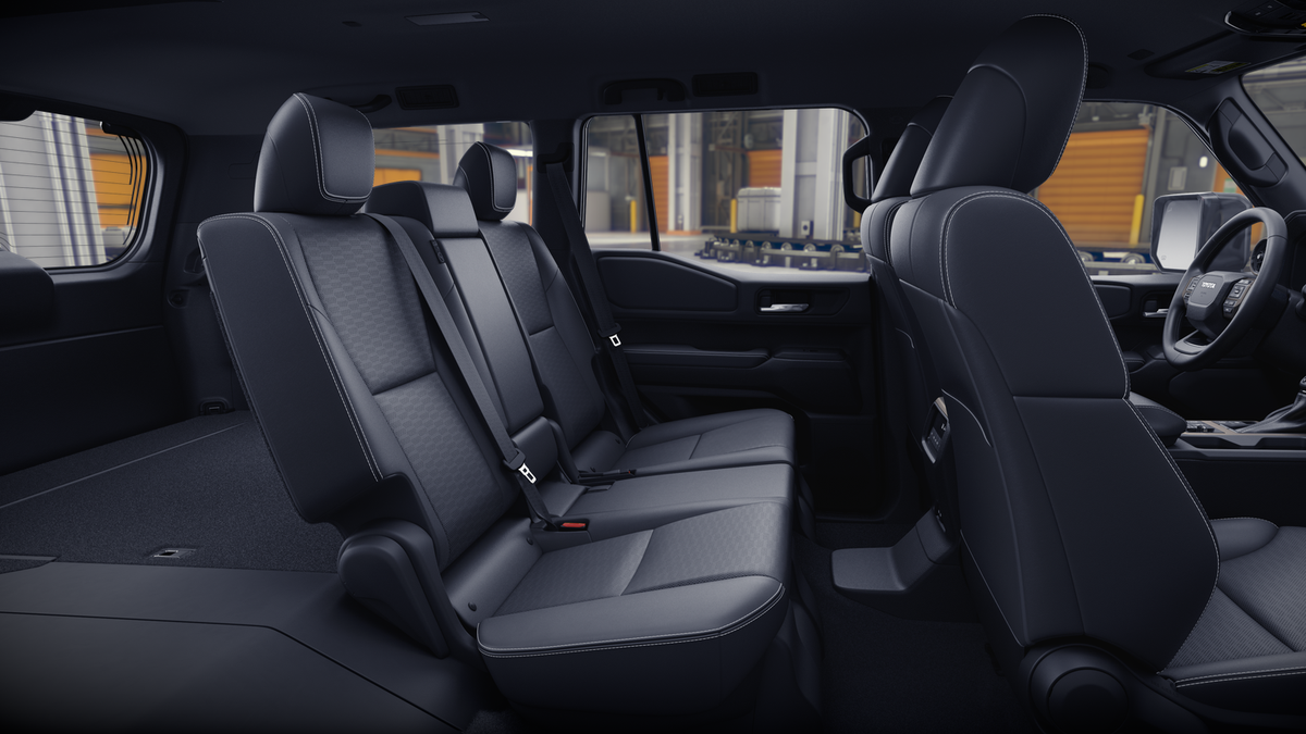 2027 Toyota Land Cruiser 4WD (Natl)