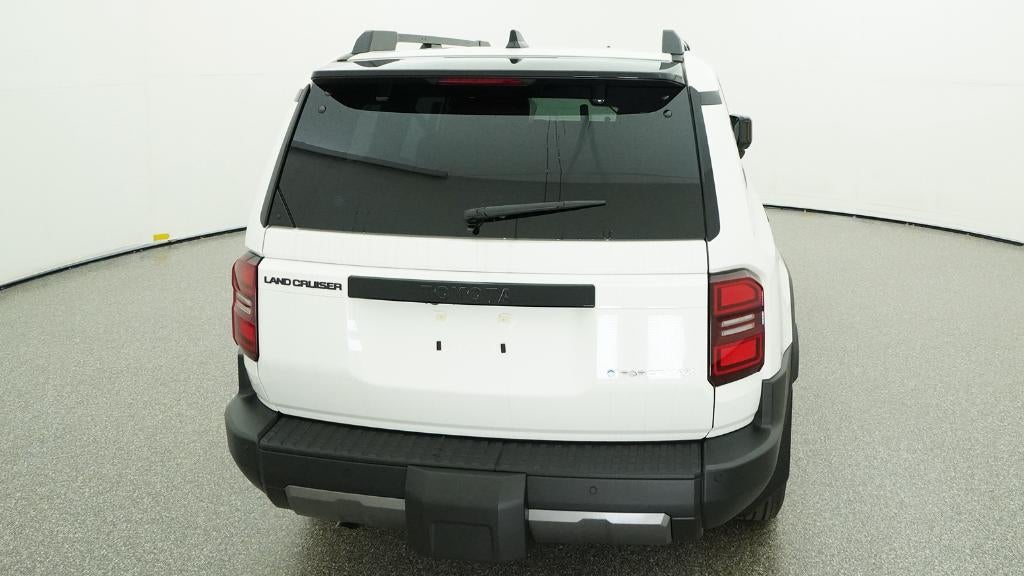 2026 Toyota Land Cruiser 4WD (Natl)