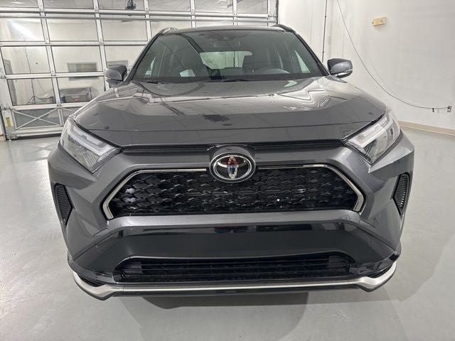 2025 Toyota RAV4 Plug-in Hybrid SE