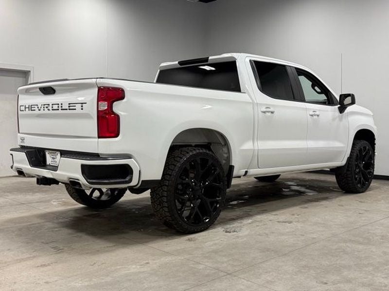 2022 Chevrolet Silverado RST