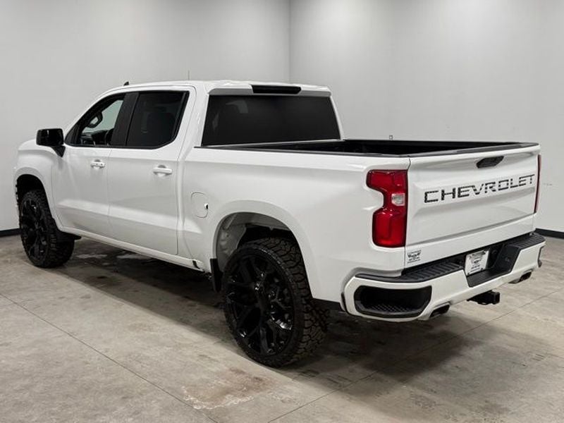 2022 Chevrolet Silverado RST