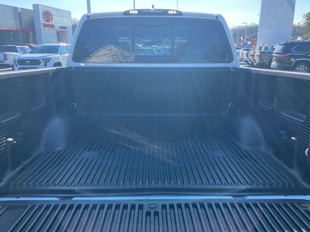 2024 Nissan Titan SV