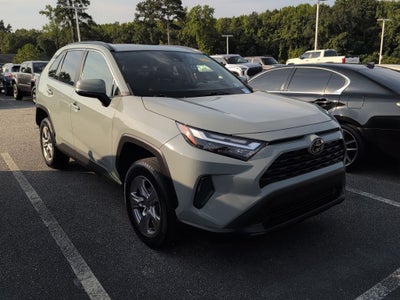 2022 Toyota RAV4 XLE