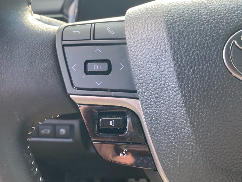 2025 Toyota Camry Hybrid SE