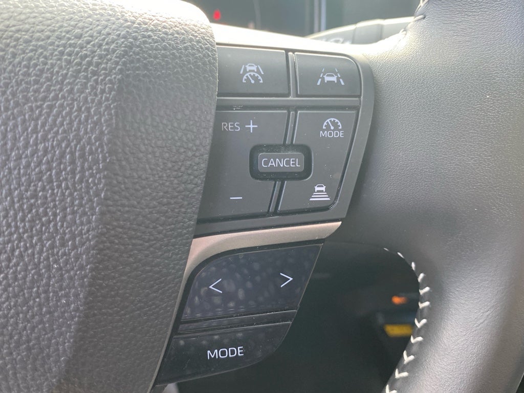 2025 Toyota Camry Hybrid SE