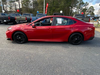 2025 Toyota Camry Hybrid SE