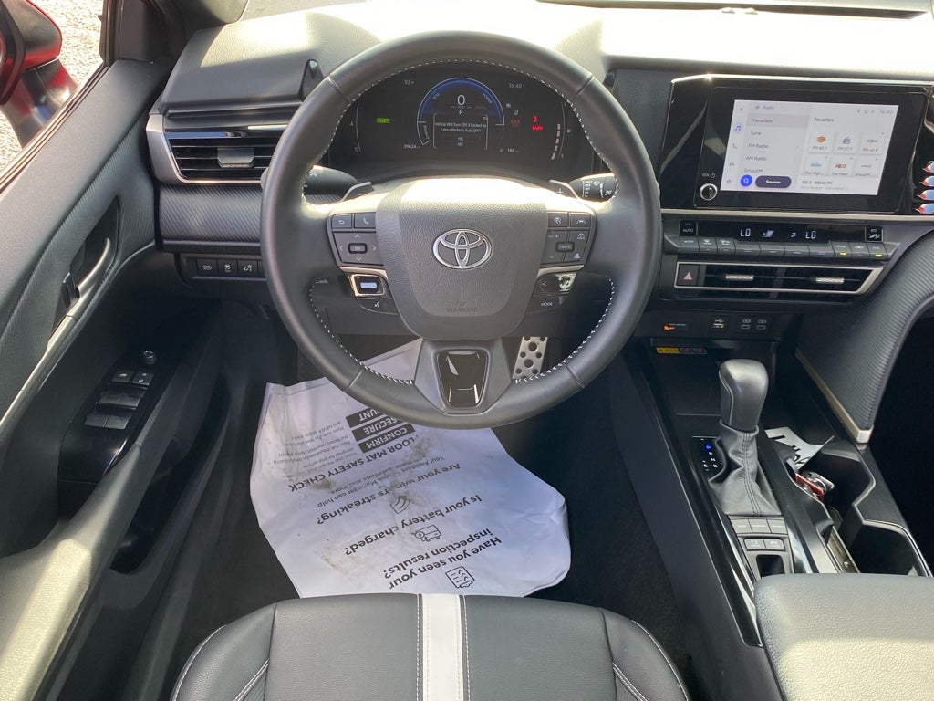 2025 Toyota Camry Hybrid SE