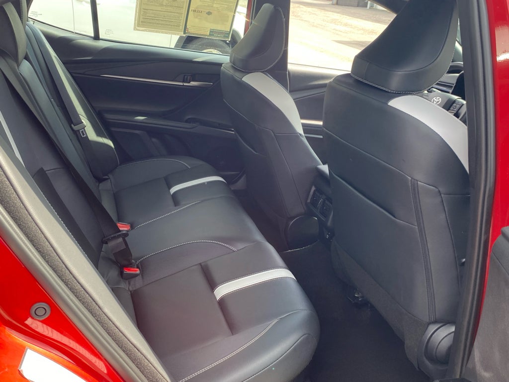 2025 Toyota Camry Hybrid SE