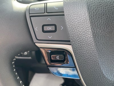 2025 Toyota Camry Hybrid SE