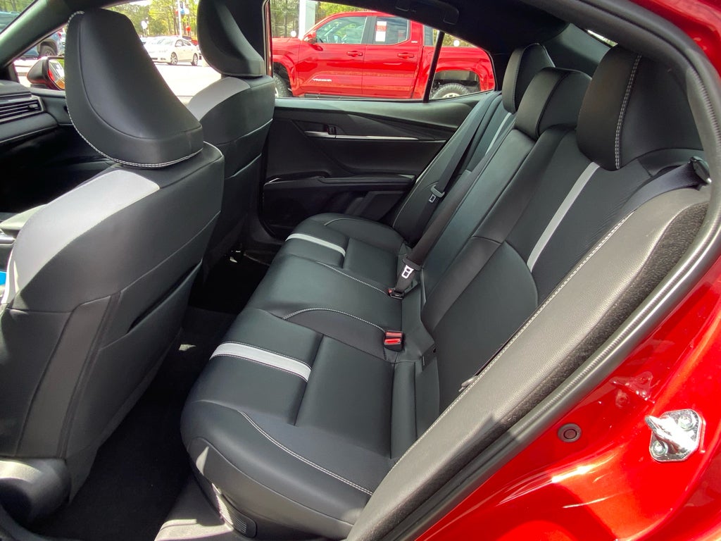 2025 Toyota Camry Hybrid SE