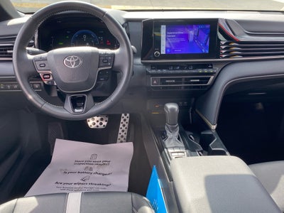 2025 Toyota Camry Hybrid SE
