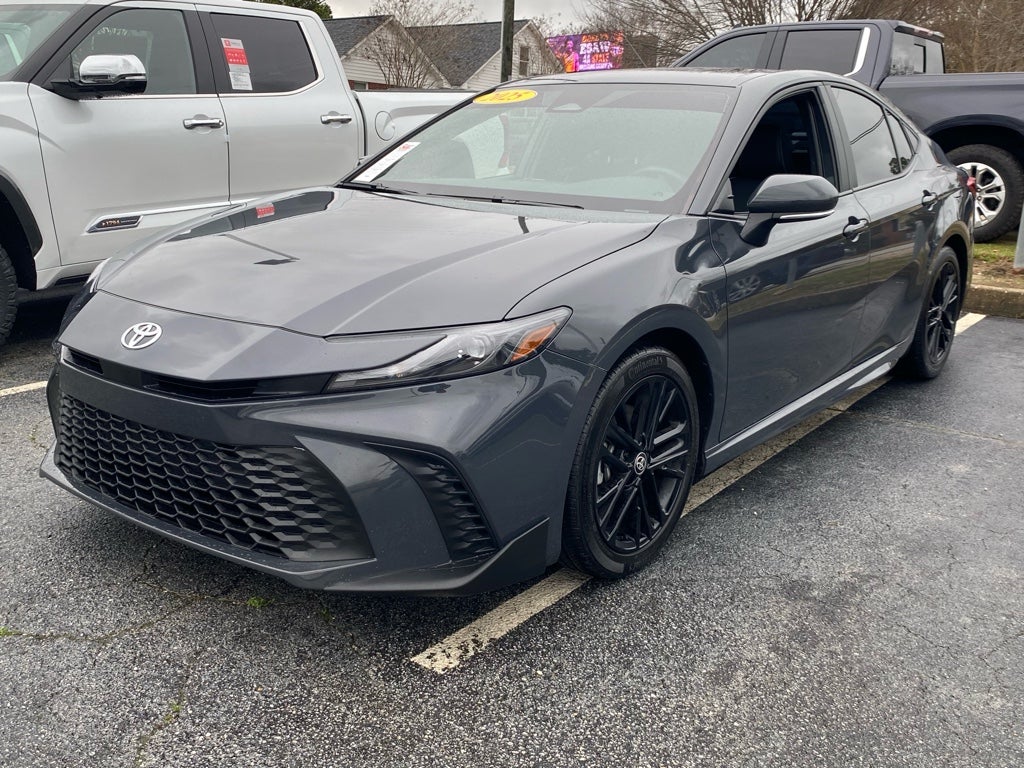 2025 Toyota Camry Hybrid SE