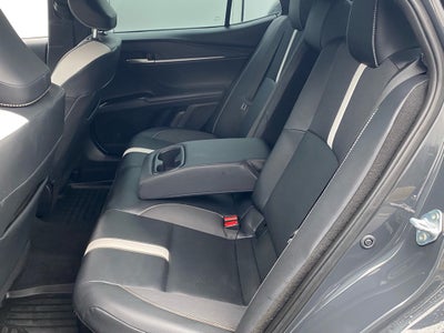 2025 Toyota Camry Hybrid SE