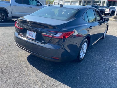 2025 Toyota Camry Hybrid LE