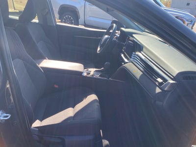 2025 Toyota Camry Hybrid LE