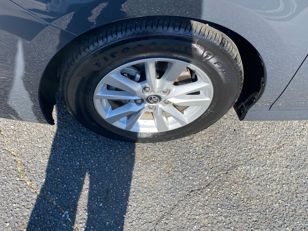 2025 Toyota Camry Hybrid LE