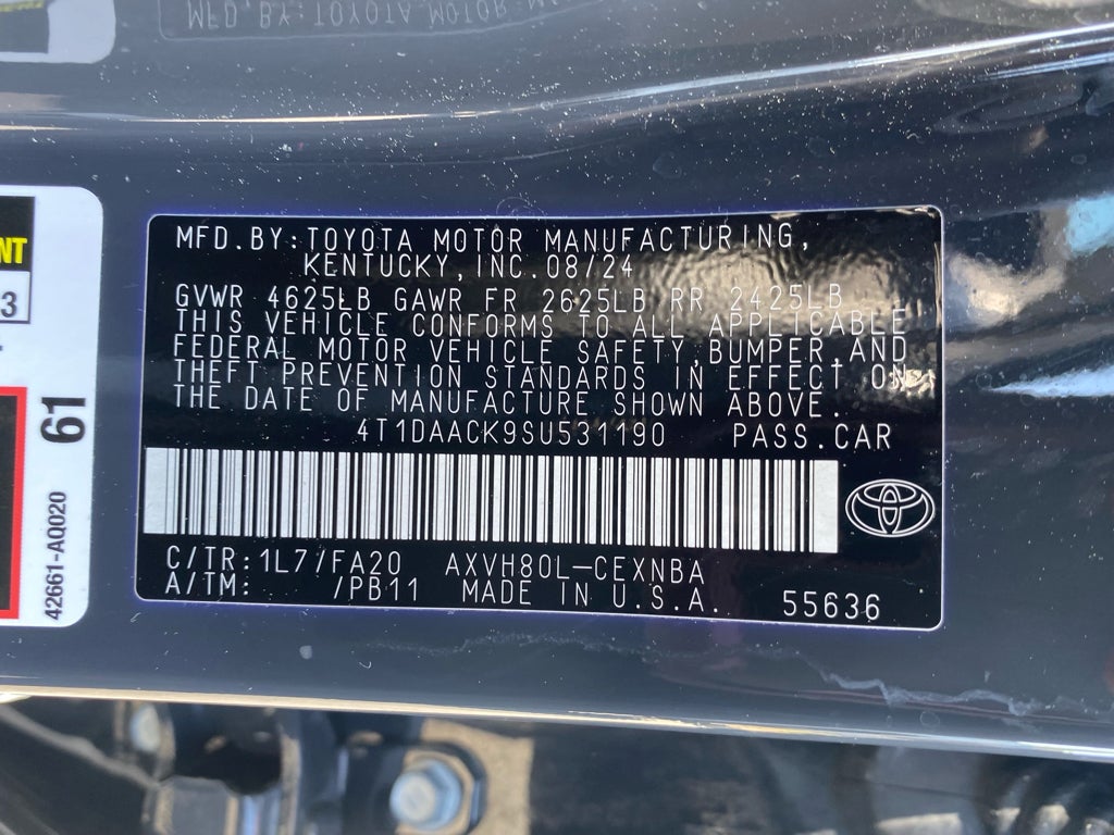 2025 Toyota Camry Hybrid LE