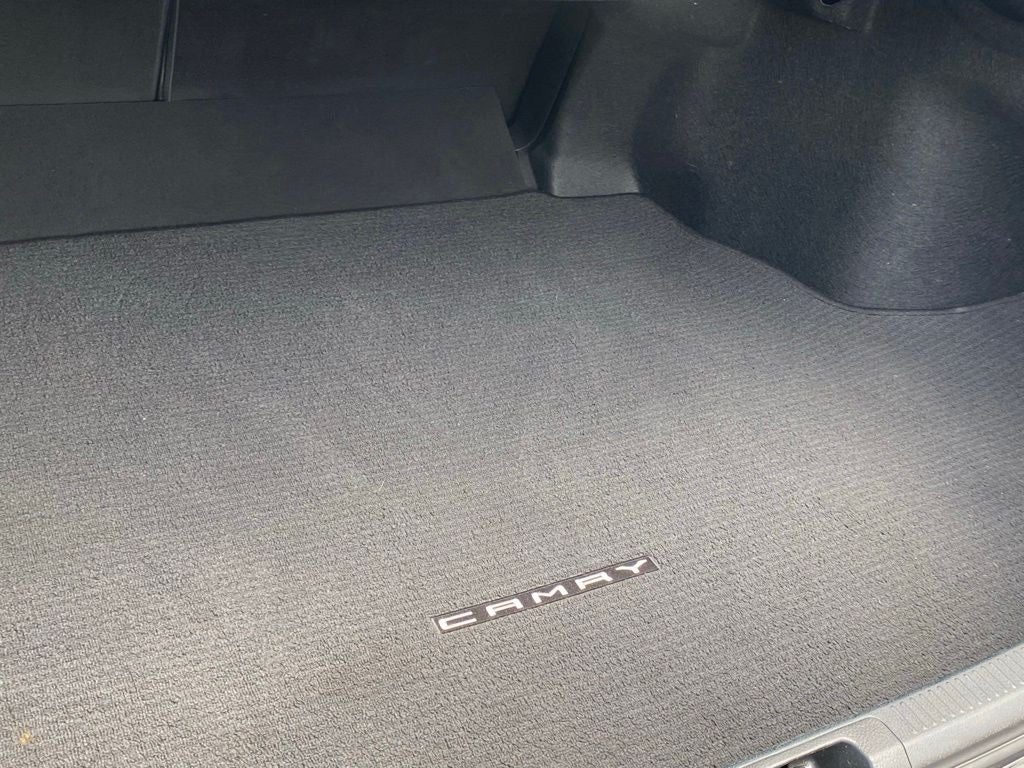 2022 Toyota Camry Hybrid XLE