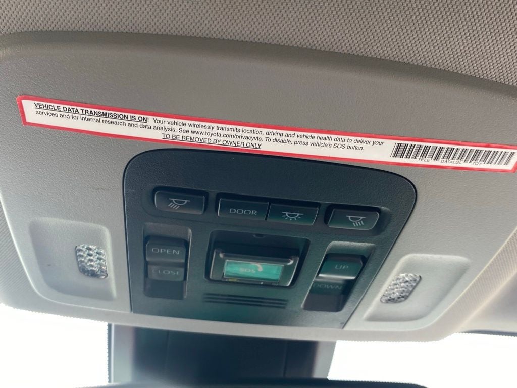 2022 Toyota Camry Hybrid XLE