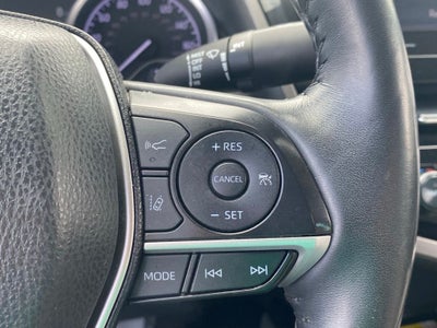 2022 Toyota Camry Hybrid XLE
