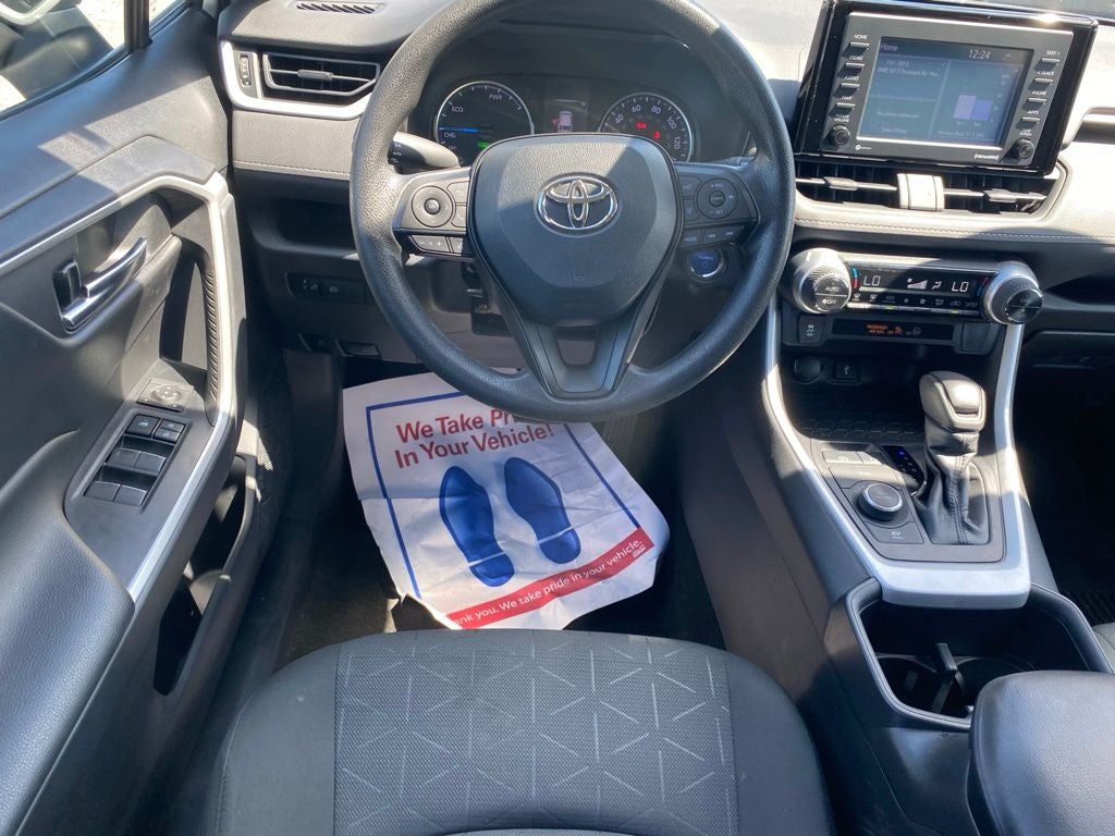 2022 Toyota RAV4 Hybrid XLE