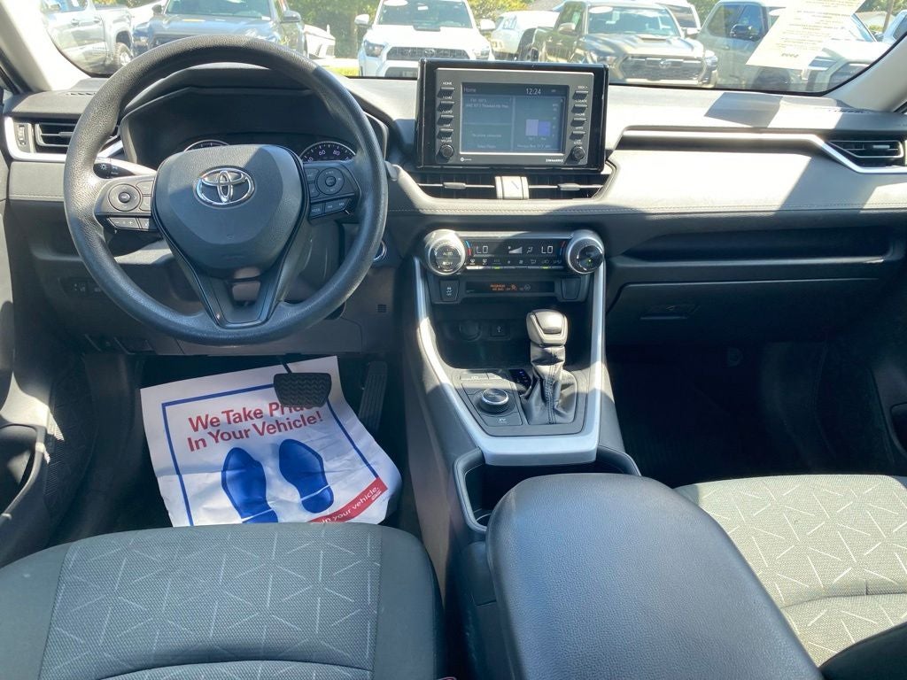 2022 Toyota RAV4 Hybrid XLE