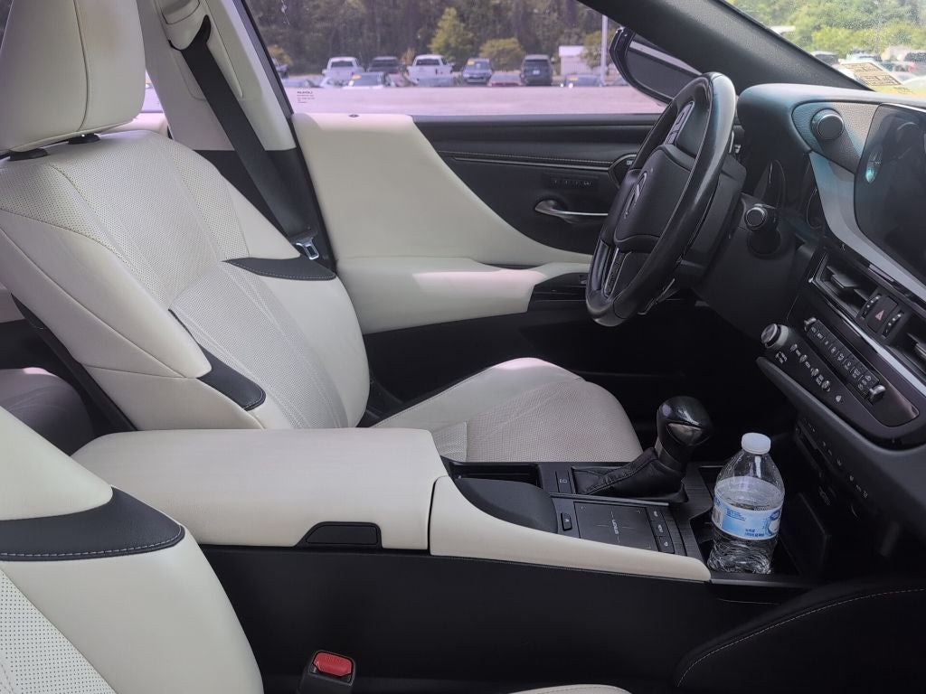 2022 Lexus ES 350 Ultra Luxury