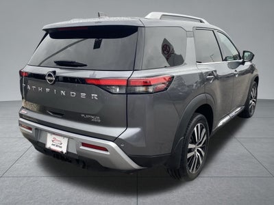 2023 Nissan Pathfinder Platinum