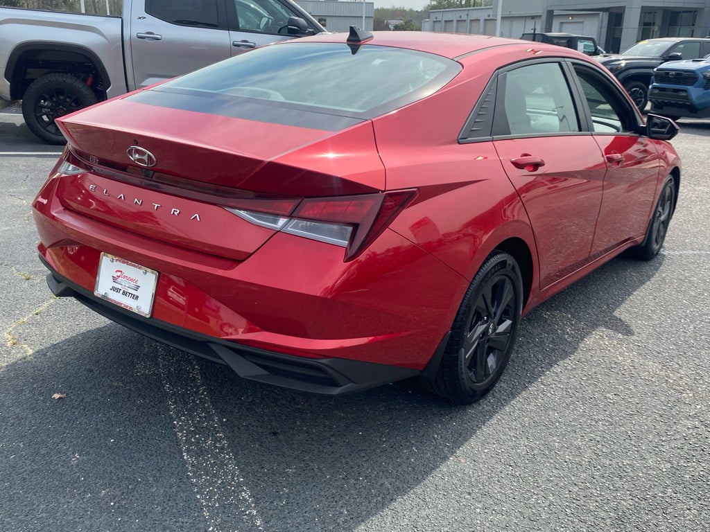 2022 Hyundai Elantra SEL