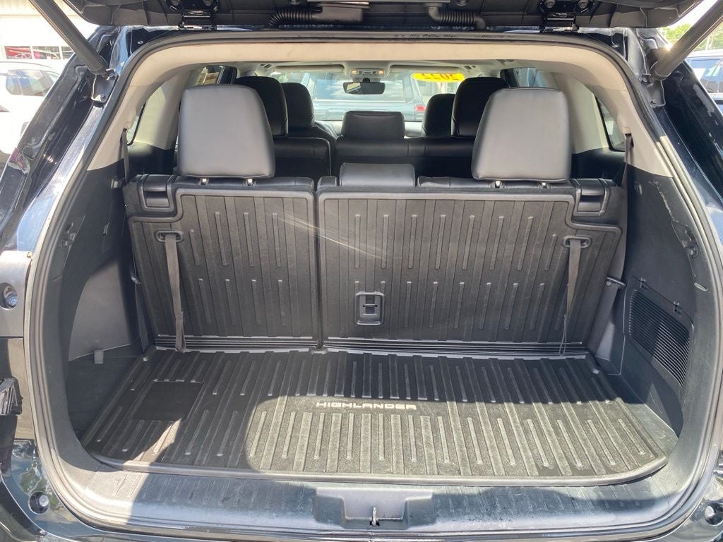 2022 Toyota Highlander Hybrid XLE