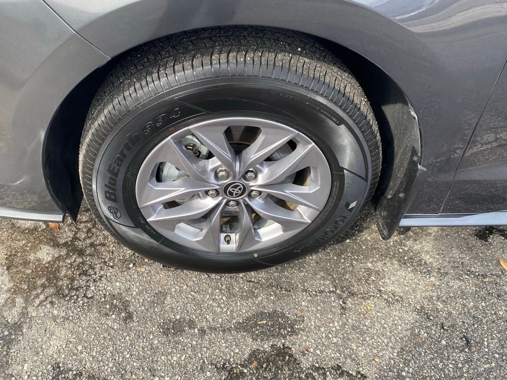 2025 Toyota Sienna XLE 8 Passenger