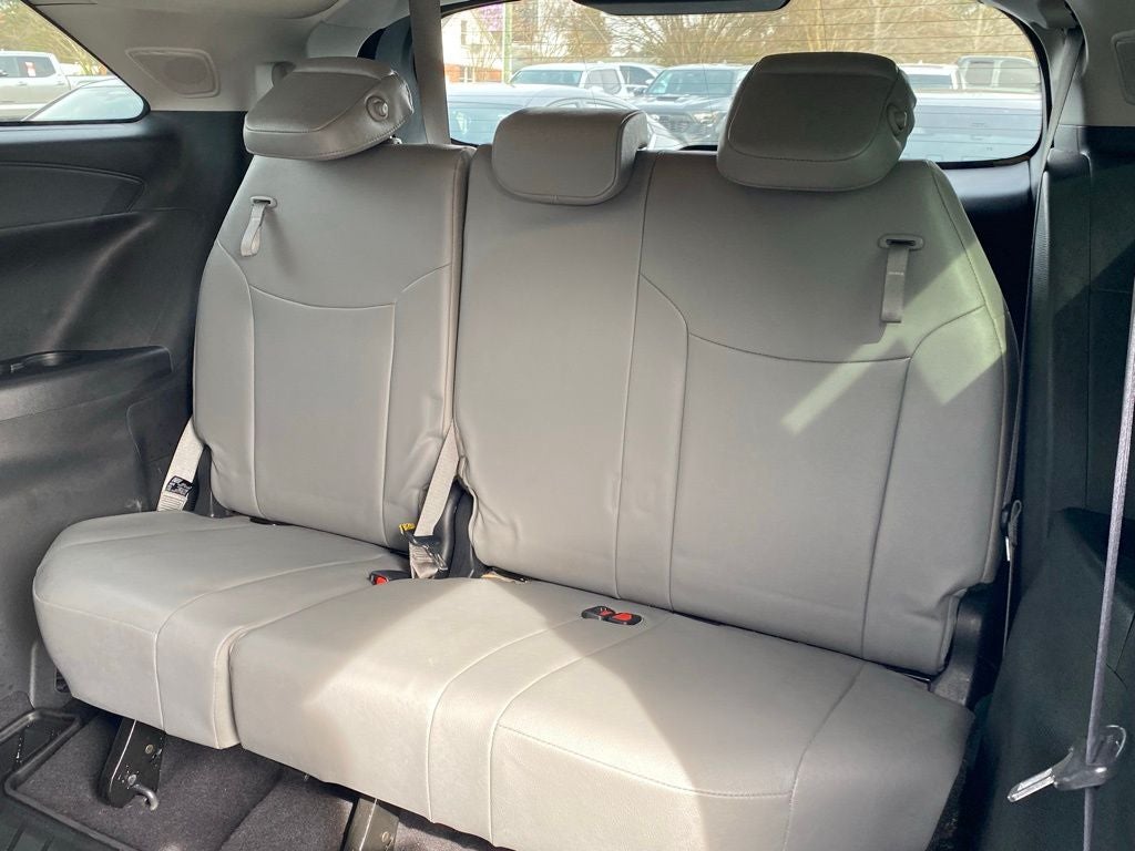 2025 Toyota Sienna XLE 8 Passenger