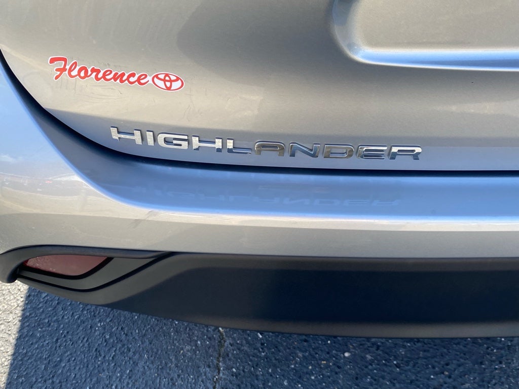 2023 Toyota Highlander L