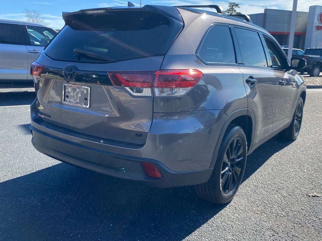 2019 Toyota Highlander SE Nightshade