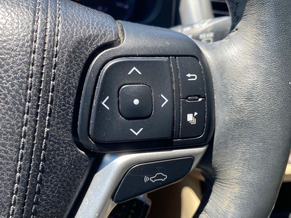 2016 Toyota Highlander Limited Platinum V6