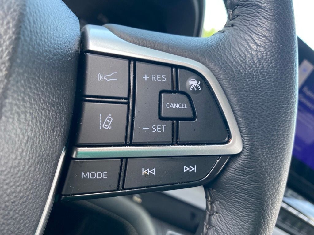 2025 Toyota Sienna XLE 8 Passenger