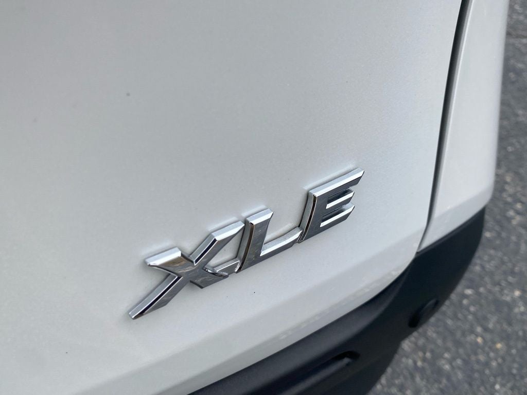 2025 Toyota Sienna XLE 8 Passenger