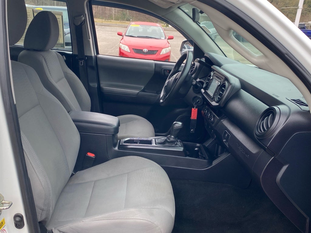 2017 Toyota Tacoma SR