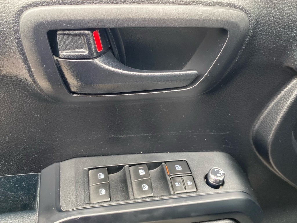 2017 Toyota Tacoma SR