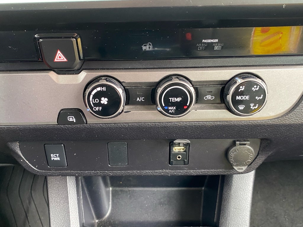 2017 Toyota Tacoma SR