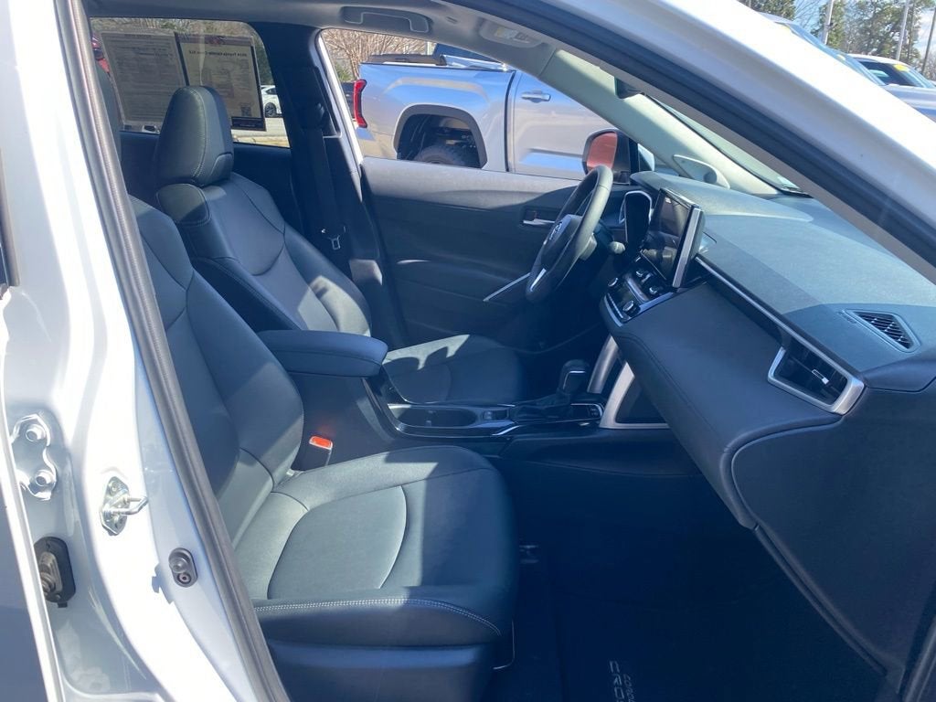 2024 Toyota Corolla Cross XLE