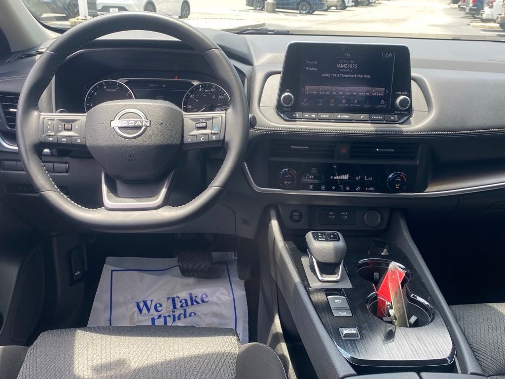 2025 Nissan Rogue SV